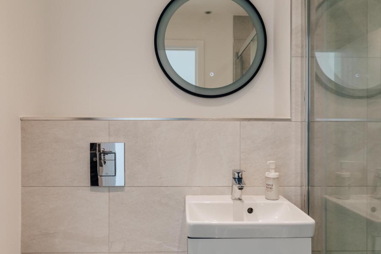 Redland Stay In Bespoke Home 2 Of 2 Бристоль Екстер'єр фото